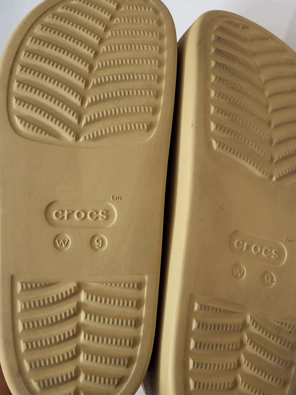 Crocs Dylan Platform Clogs ~ Wheat or Khaki ~ Womens Size 9 EUC - Picture 5 of 9